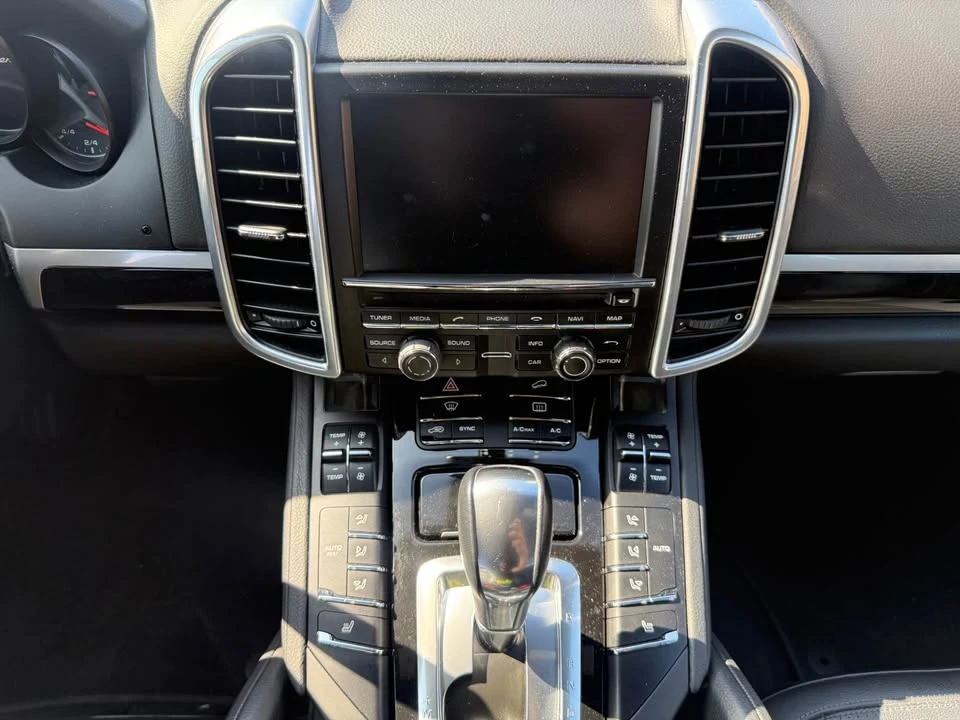 2014 Porsche 958 Cayenne - Image 13 of 20