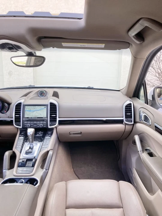 2014 Porsche 958 Cayenne - Image 11 of 17