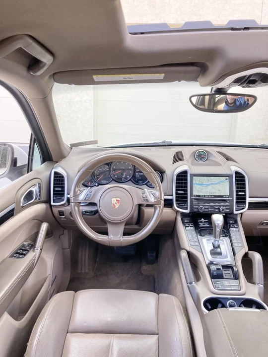 2014 Porsche 958 Cayenne - Image 10 of 17