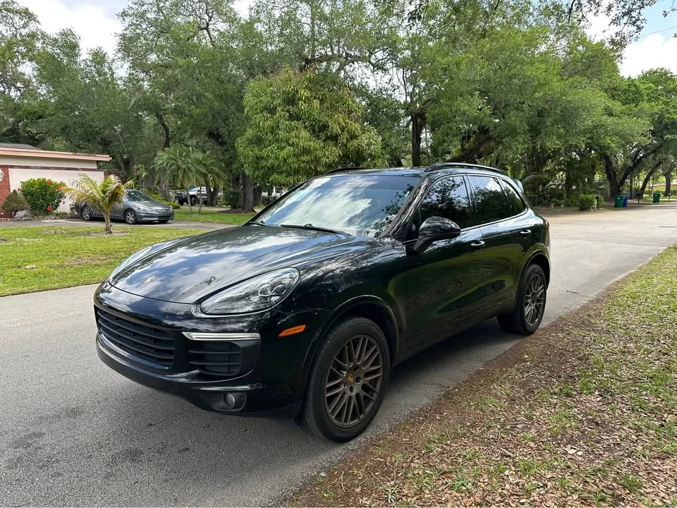 2014 Porsche 958 Cayenne - Image 3 of 9