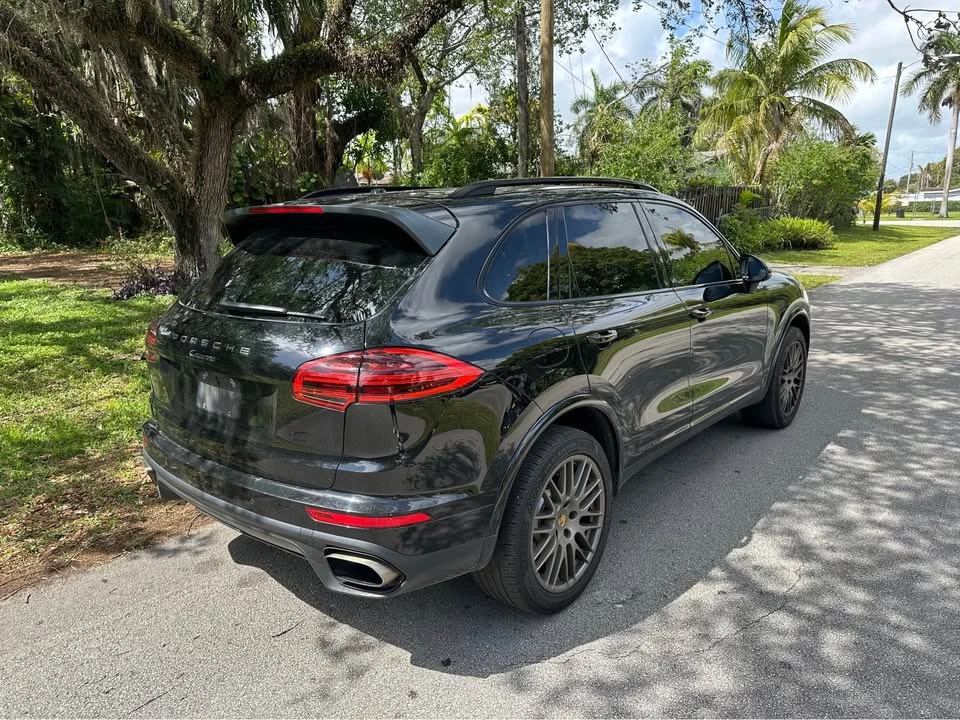 2014 Porsche 958 Cayenne - Image 6 of 9