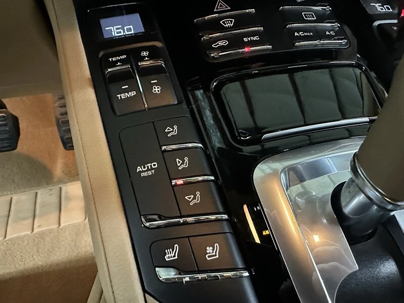 2014 Porsche 958 Cayenne - Image 19 of 20