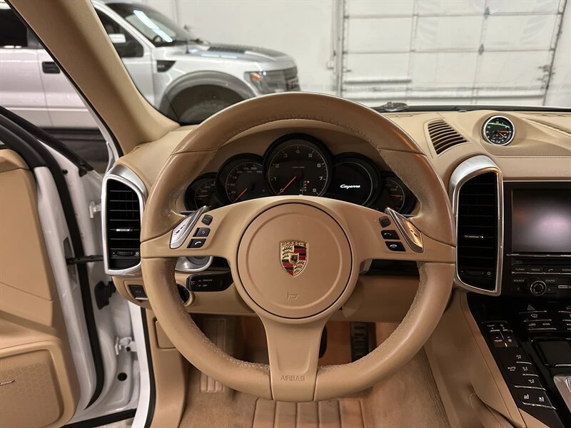 2014 Porsche 958 Cayenne - Image 16 of 20