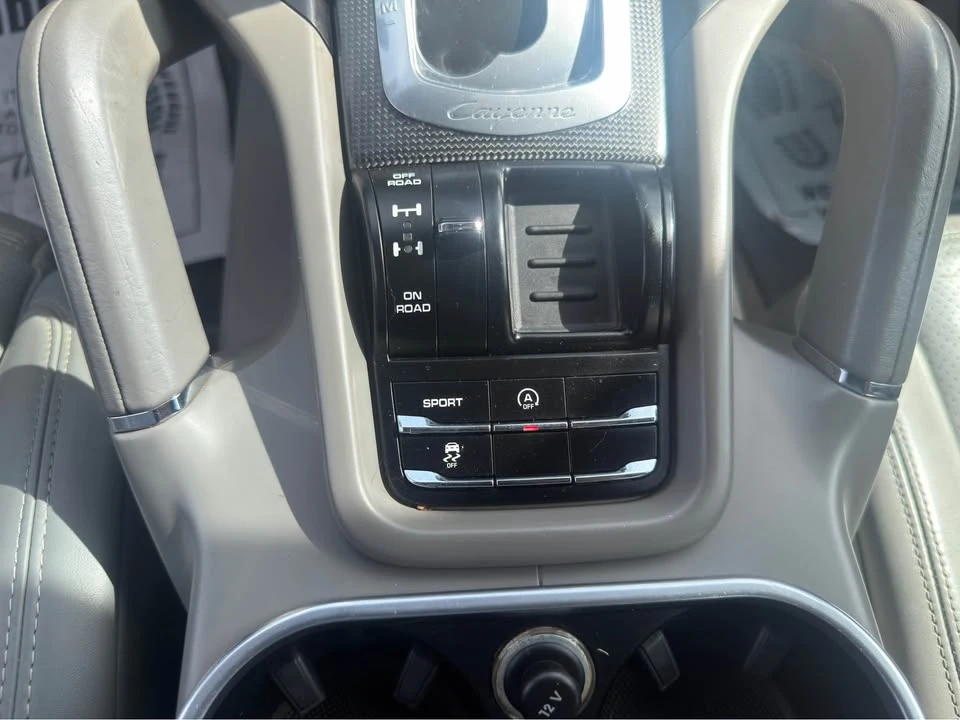2014 Porsche 958 Cayenne - Image 12 of 17