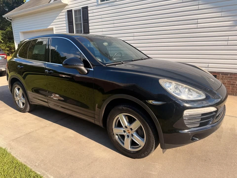 2014 Porsche 958 Cayenne - Image 2 of 10