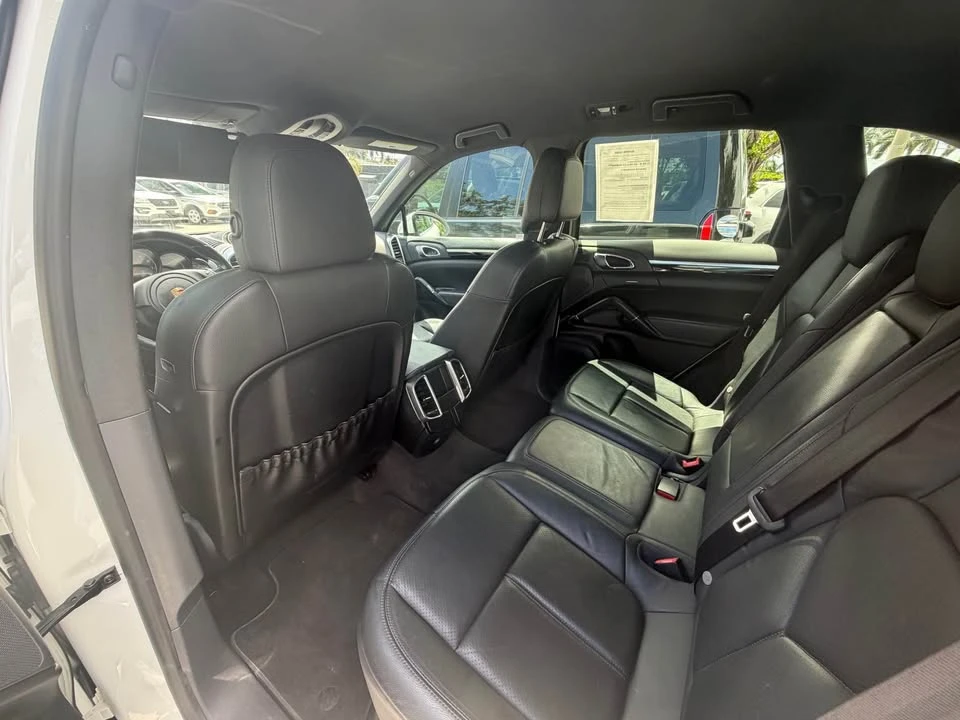 2014 Porsche 958 Cayenne - Image 4 of 5