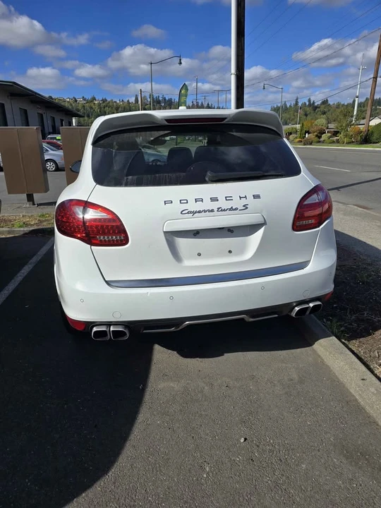 2014 Porsche 958 Cayenne Turbo - Image 2 of 6