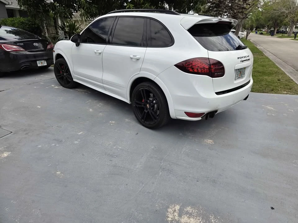 2014 Porsche 958 Cayenne Turbo S - Image 4 of 19