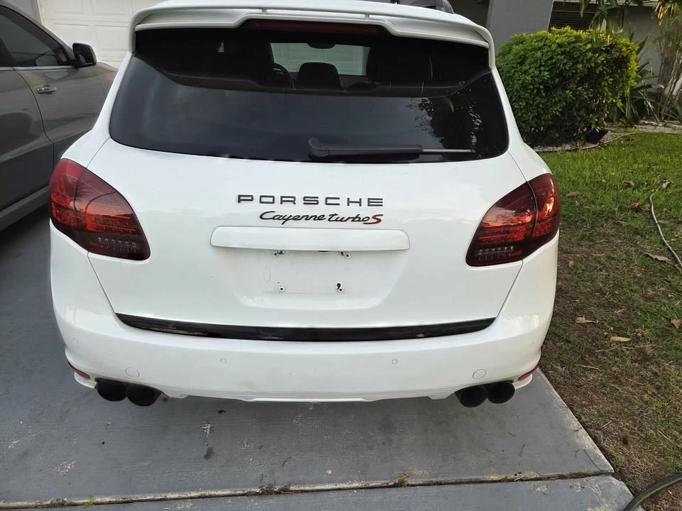 2014 Porsche 958 Cayenne Turbo S - Image 19 of 19