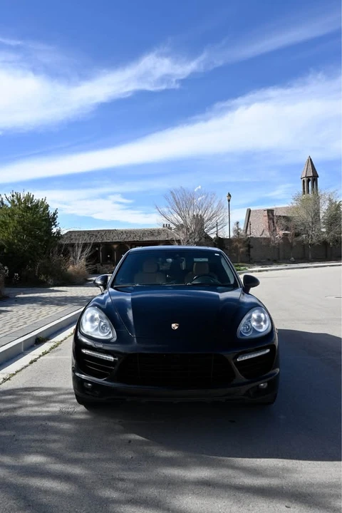 2014 Porsche 958 Cayenne Turbo - Image 4 of 17