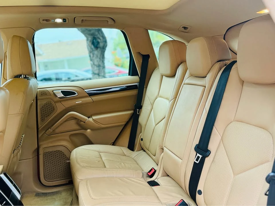 2014 Porsche 958 Cayenne - Image 13 of 20