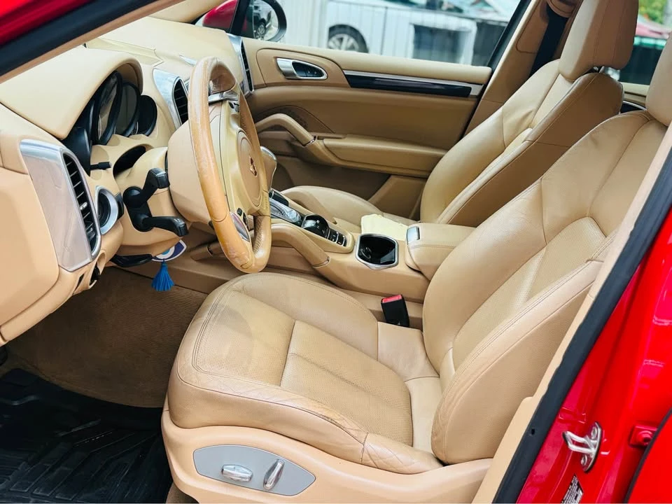 2014 Porsche 958 Cayenne - Image 9 of 20
