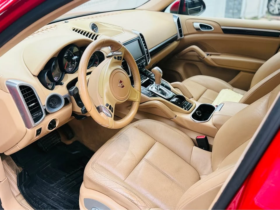 2014 Porsche 958 Cayenne - Image 10 of 20