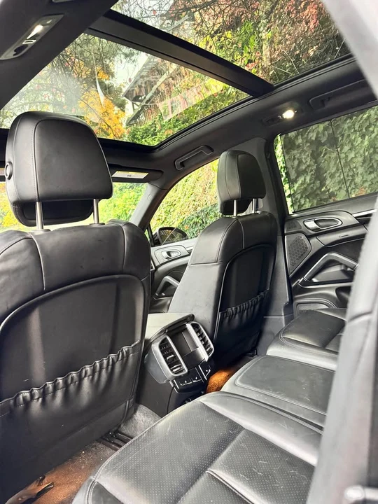 2014 Porsche 958 Cayenne - Image 2 of 12