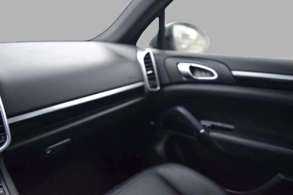 2014 Porsche 958 Cayenne - Image 14 of 19