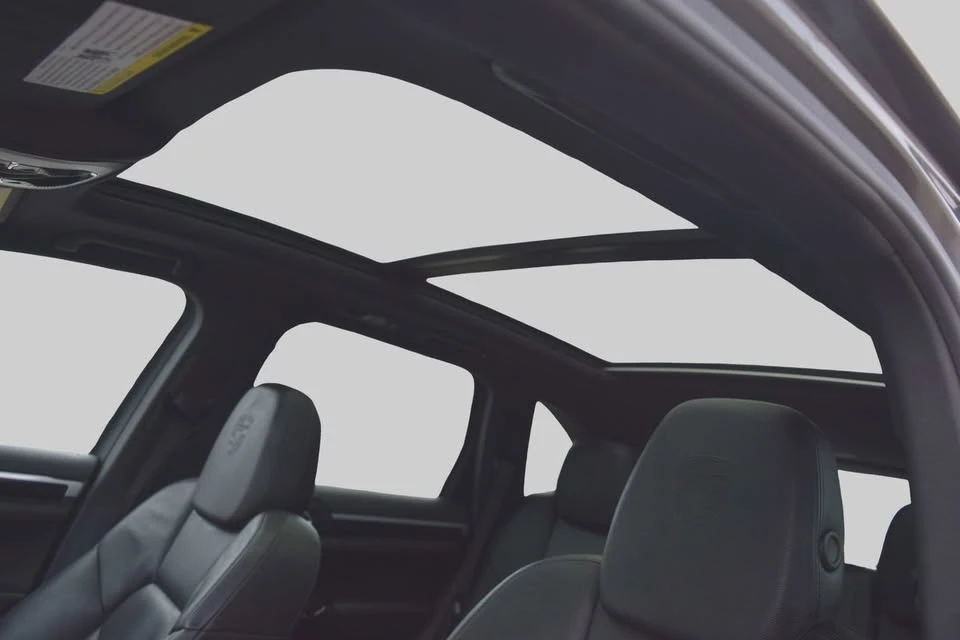 2014 Porsche 958 Cayenne - Image 18 of 19
