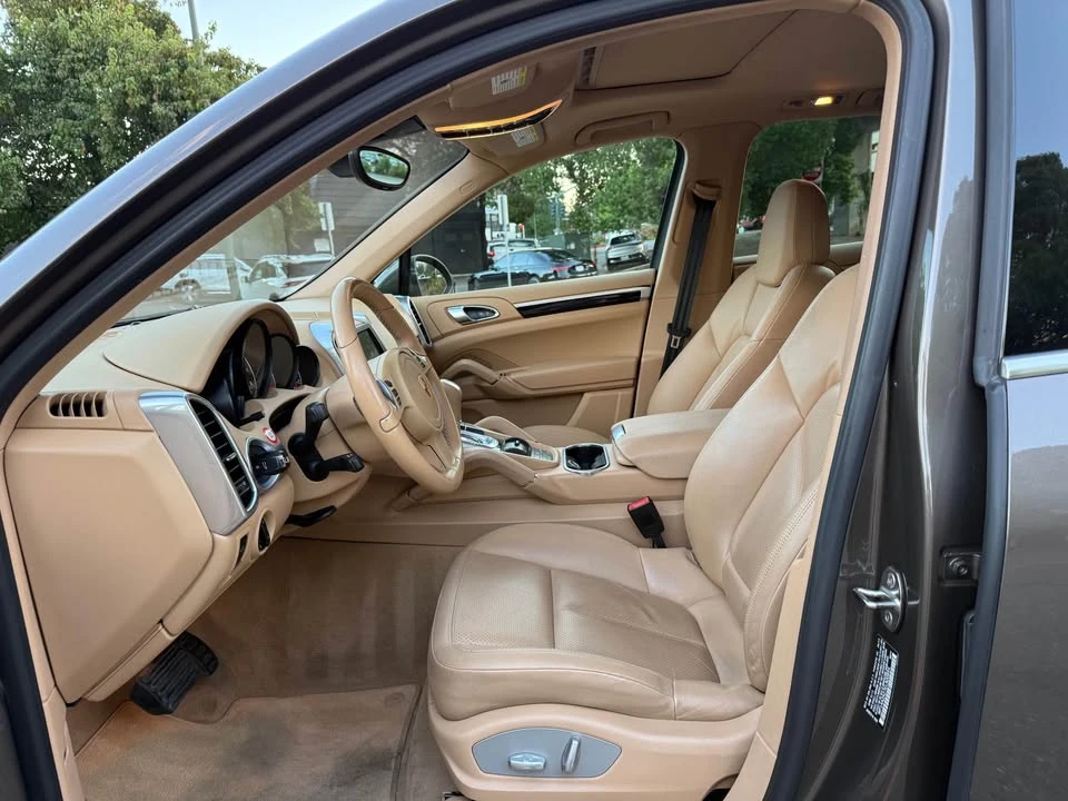 2014 Porsche 958 Cayenne - Image 8 of 18