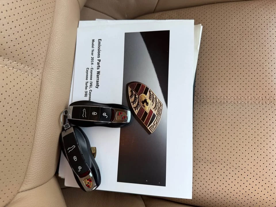 2014 Porsche 958 Cayenne - Image 17 of 18