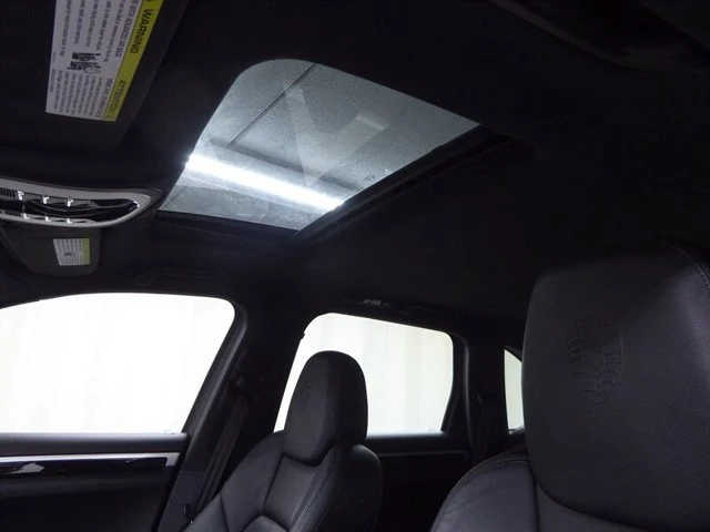 2014 Porsche 958 Cayenne - Image 19 of 20