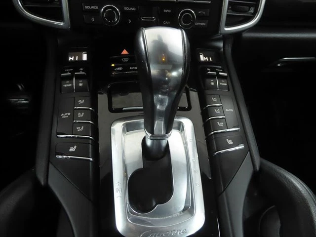 2014 Porsche 958 Cayenne - Image 17 of 20