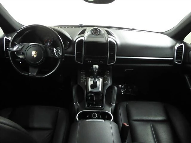 2014 Porsche 958 Cayenne - Image 8 of 20