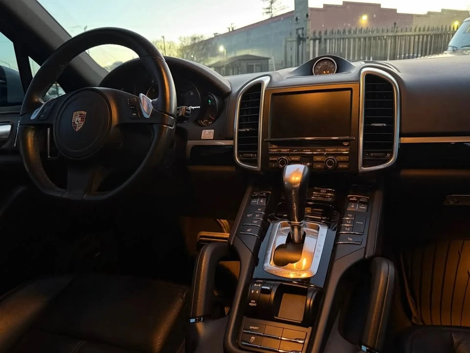 2014 Porsche 958 Cayenne - Image 15 of 20