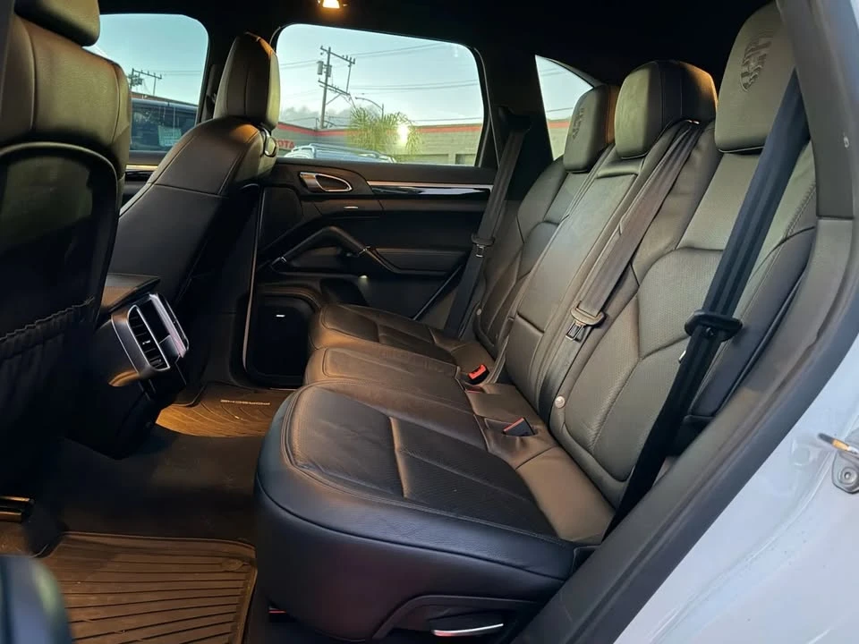 2014 Porsche 958 Cayenne - Image 12 of 20