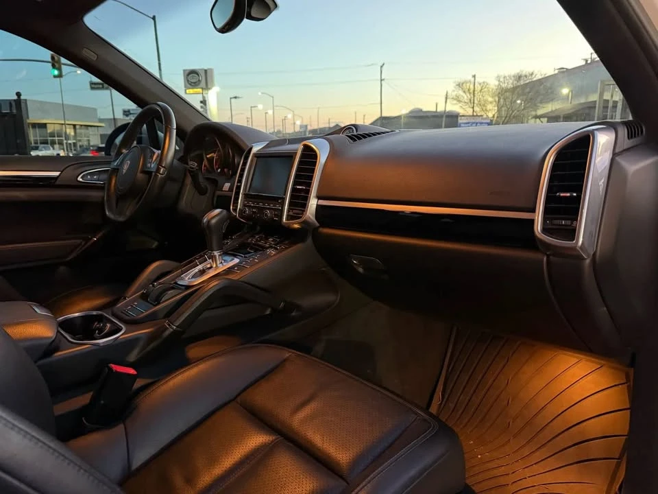 2014 Porsche 958 Cayenne - Image 16 of 20