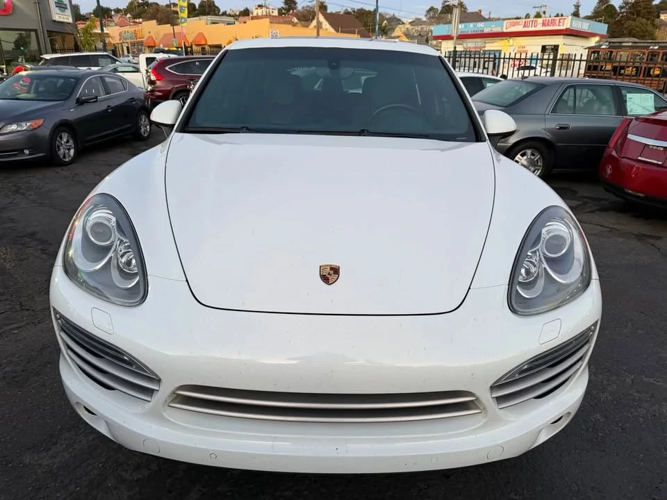 2014 Porsche 958 Cayenne - Image 2 of 20