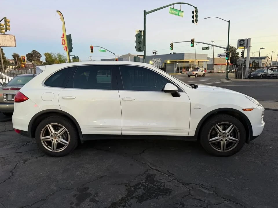 2014 Porsche 958 Cayenne - Image 4 of 20
