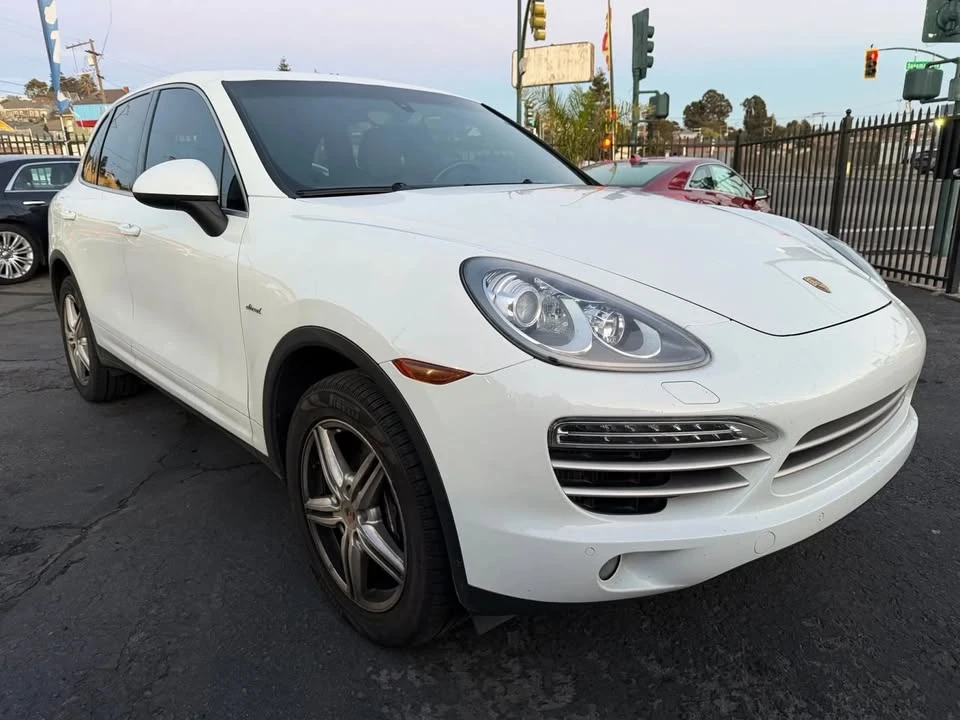 2014 Porsche 958 Cayenne - Image 3 of 20