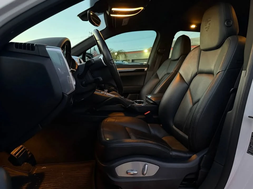 2014 Porsche 958 Cayenne - Image 13 of 20