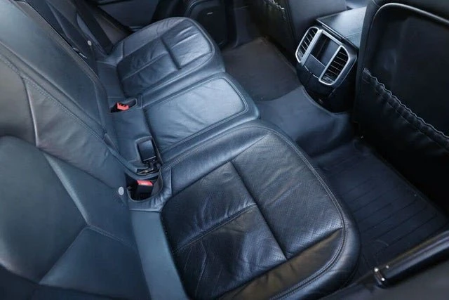 2014 Porsche 958 Cayenne - Image 16 of 20