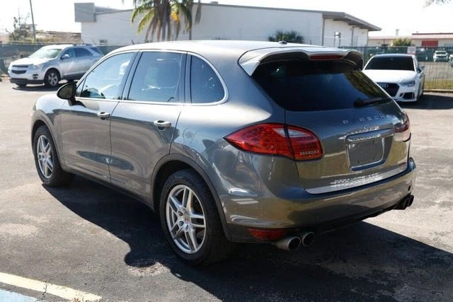 2014 Porsche 958 Cayenne - Image 3 of 20