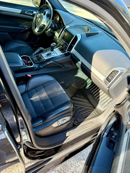 2014 Porsche 958 Cayenne GTS - Image 12 of 12
