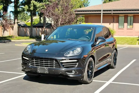 2014 Porsche Cayenne GTS