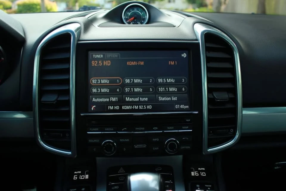 2014 Porsche 958 Cayenne GTS - Image 16 of 20
