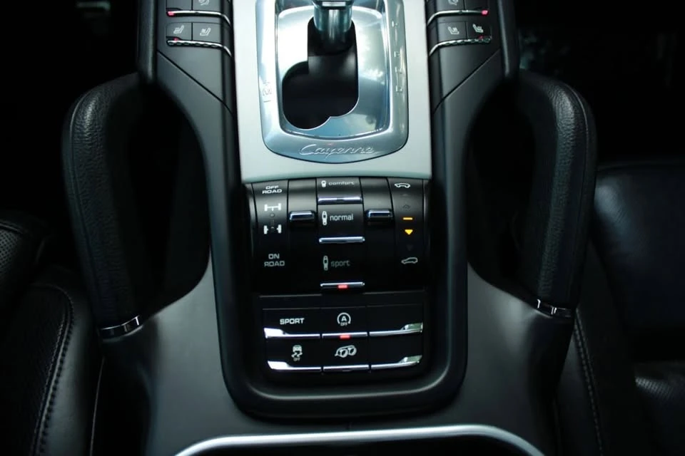 2014 Porsche 958 Cayenne GTS - Image 18 of 20