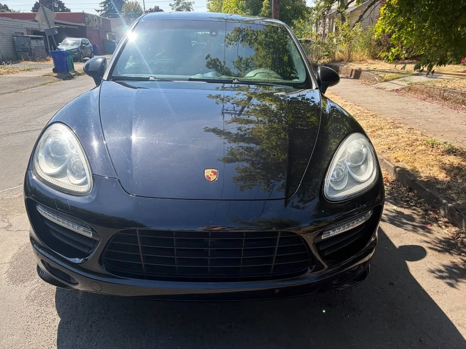 2014 Porsche 958 Cayenne GTS - Image 2 of 12