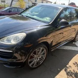 2014 Porsche Cayenne GTS