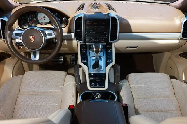 2014 Porsche 958 Cayenne GTS - Image 2 of 19