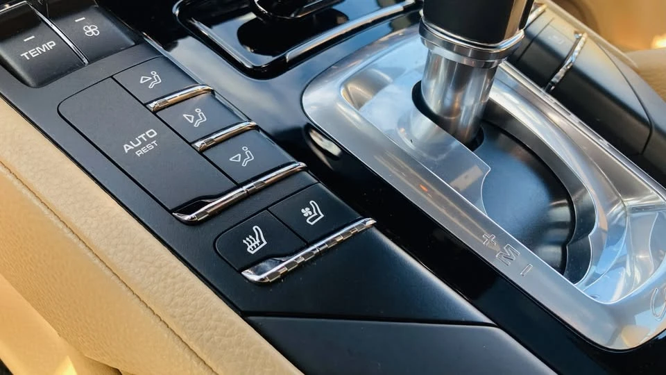 2014 Porsche 958 Cayenne - Image 14 of 19