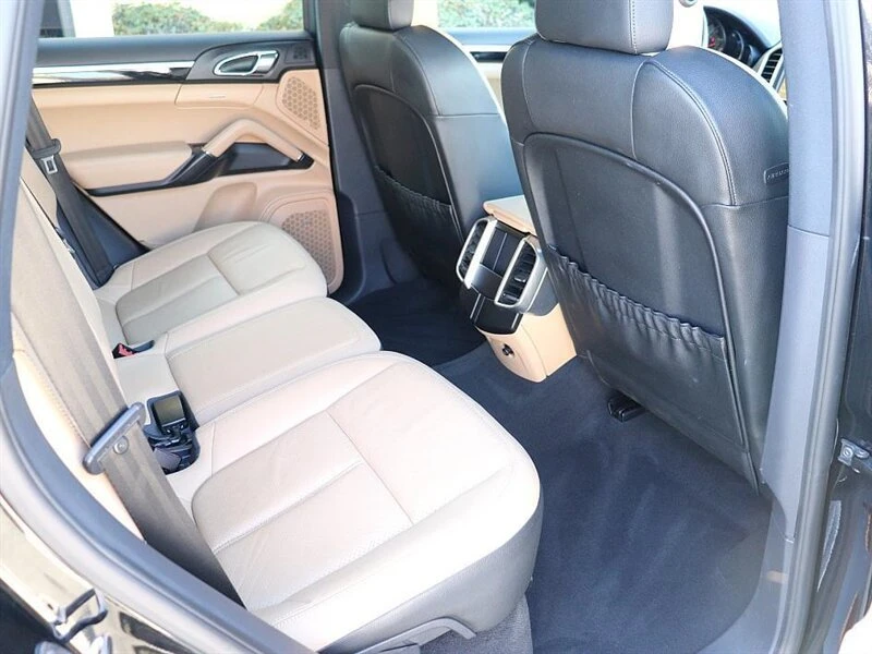 2014 Porsche 958 Cayenne - Image 13 of 20