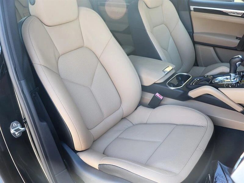 2014 Porsche 958 Cayenne - Image 12 of 20
