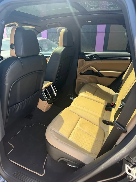 2014 Porsche 958 Cayenne - Image 16 of 17
