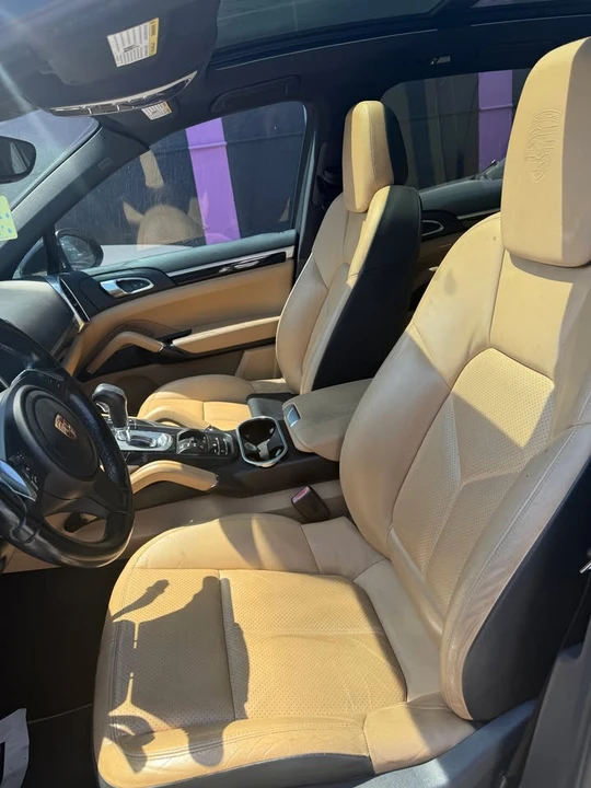 2014 Porsche 958 Cayenne - Image 12 of 17