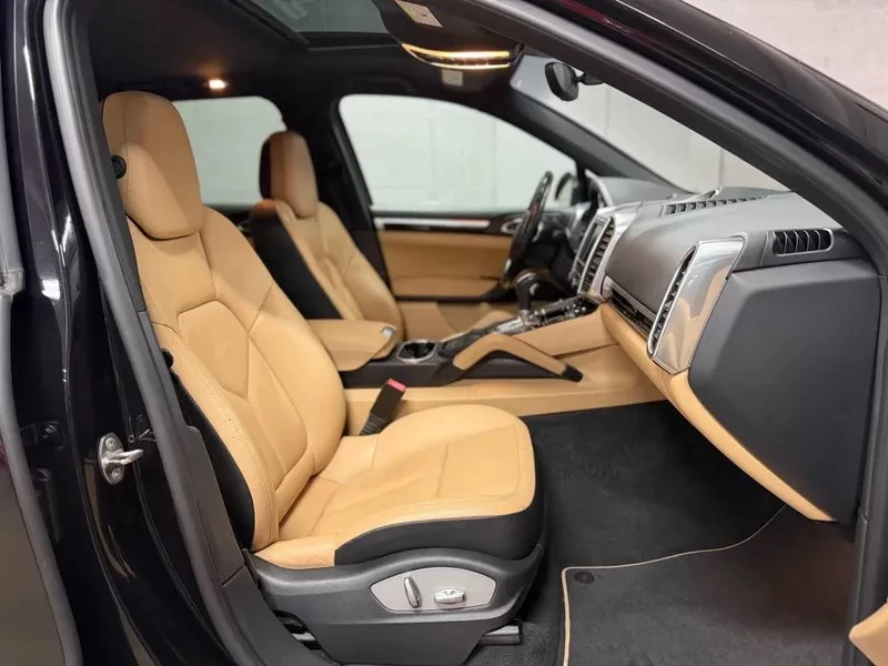2014 Porsche 958 Cayenne Diesel - Image 17 of 18