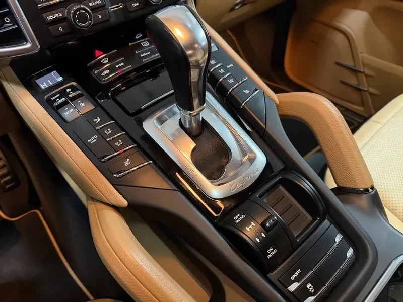 2014 Porsche 958 Cayenne Diesel - Image 12 of 18