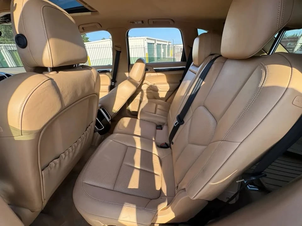 2014 Porsche 958 Cayenne - Image 8 of 15