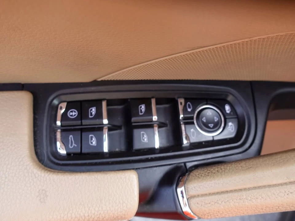 2014 Porsche Cayenne - Image 12 of 19